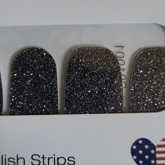 Mind Matters Color Street Unopened dark silvery gray glitter shade Sparkle - Picture 3 of 6